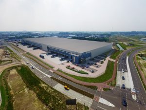 in-vogelvlucht-nieuw-e-commerce-distributiecentrum-6-hectare-roosendaal